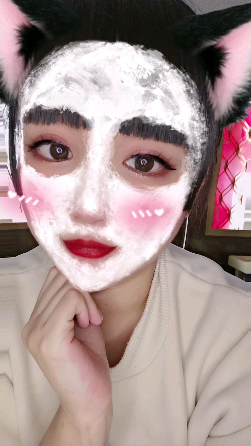 边喝奶茶闲暇自拍～