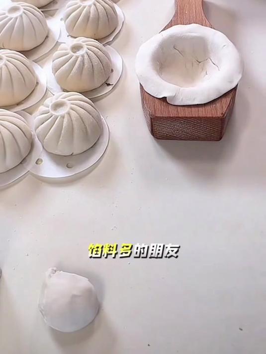 蒸馒头蒸包子一定要用这个木头包子模具,一按一磕就好了