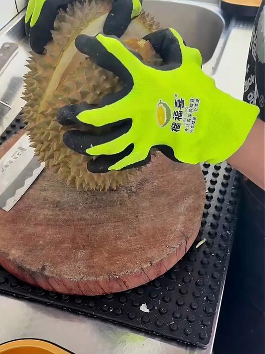 京东超市马来西亚D197猫山王榴莲3.5-4斤保4房液氮冷冻新鲜生鲜水果礼盒