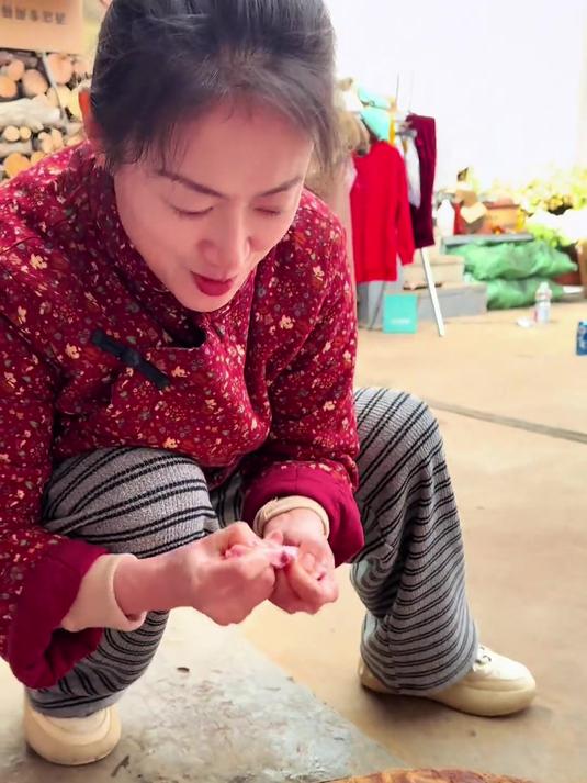 山东龙口人过生日必包的排骨包子,又叫财饽饽,源源滚滚来!