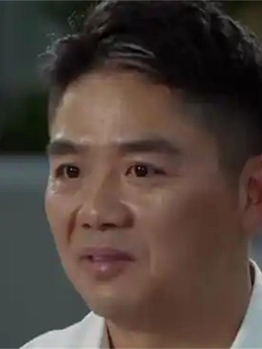 被问奶茶妹妹美吗？刘强东凡尔：我脸盲！不知道她漂不漂亮丨大咖