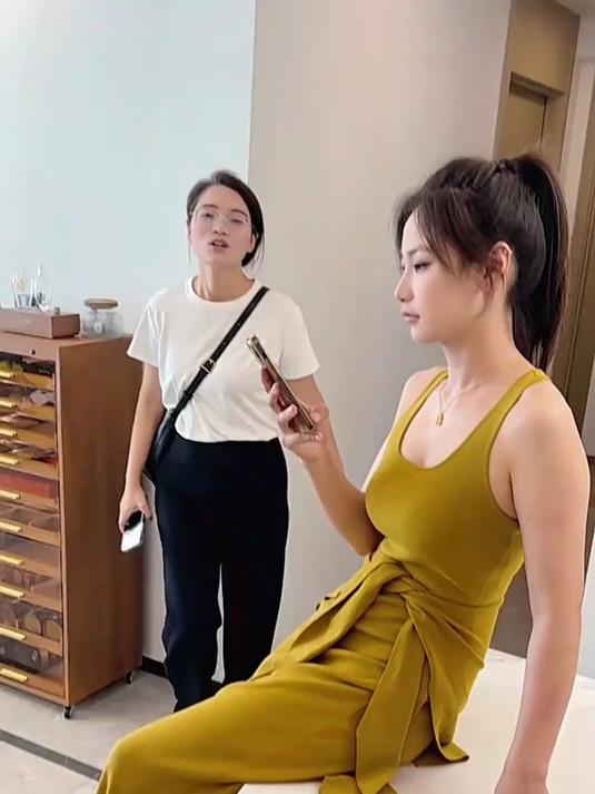 还榴莲呢,自己在家吃泡面吧