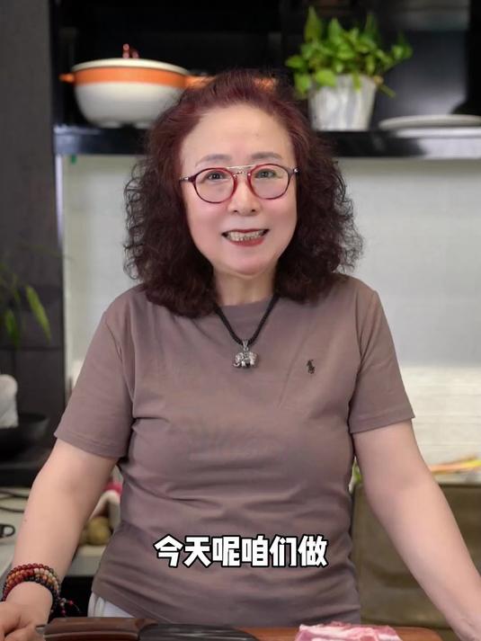 老北京打卤面,卤色红润 吃起来真是太香了