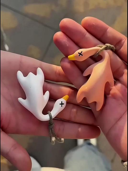 挂饰界新宠!变色烤鸭挂件,温度魔法让它越变越可爱