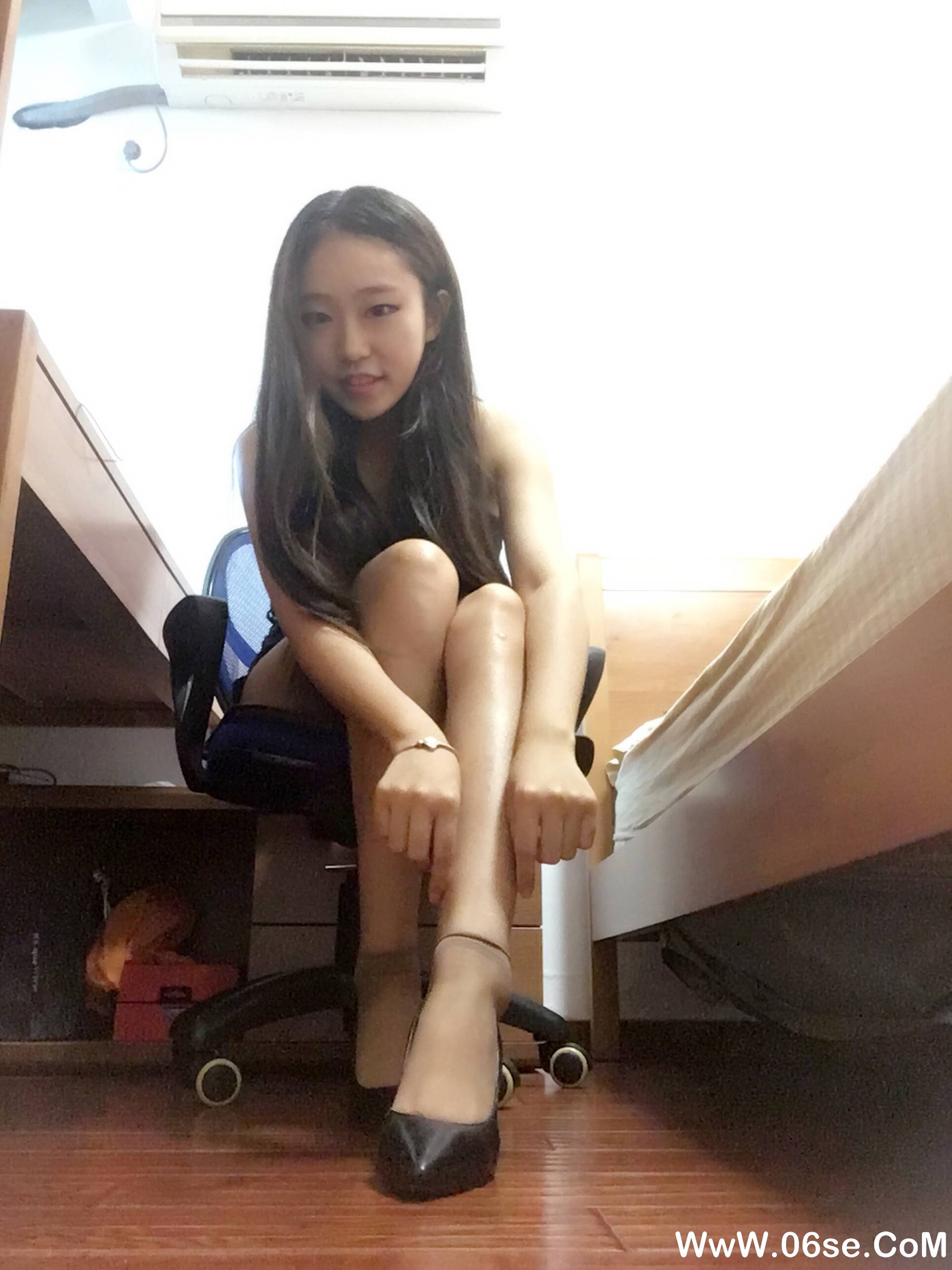 图片[29]-学妹校园寝室短丝系列010期 曾雨柔[96P290M]-六色网