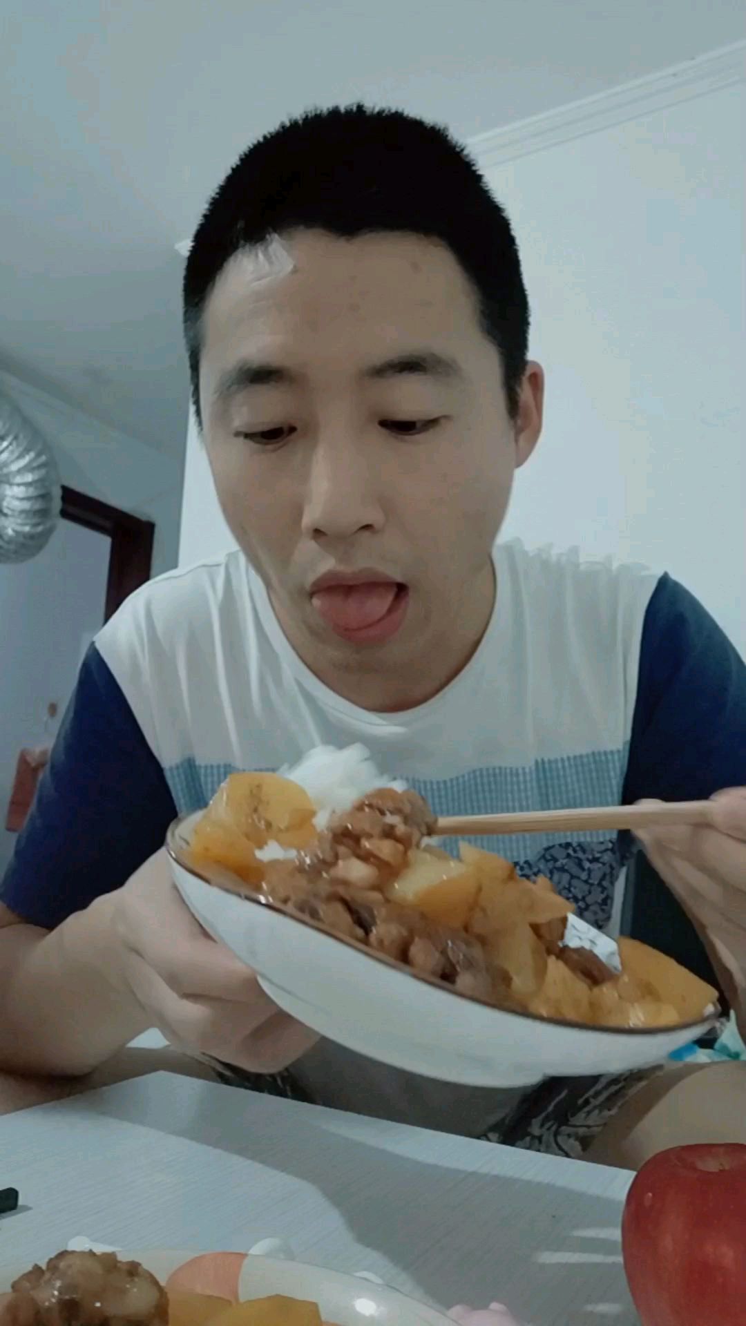 可乐鸡翅炖土豆盖饭