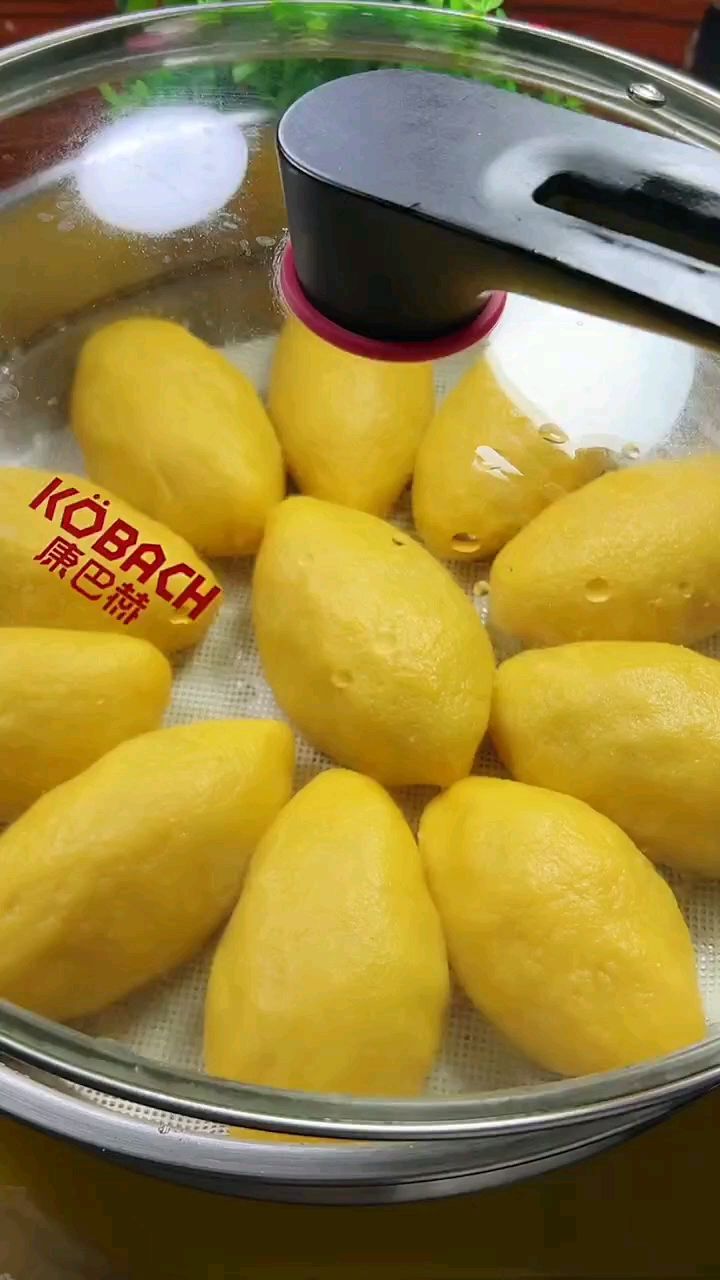 酸菜油滋啦玉米面菜团子,太香啦动手试做吧