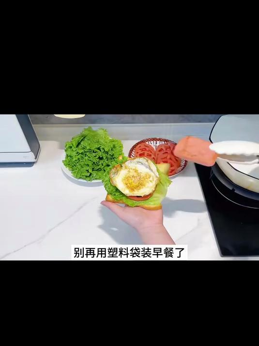 三明治包装纸太实用了既可以垫托盘还可以包装食物！