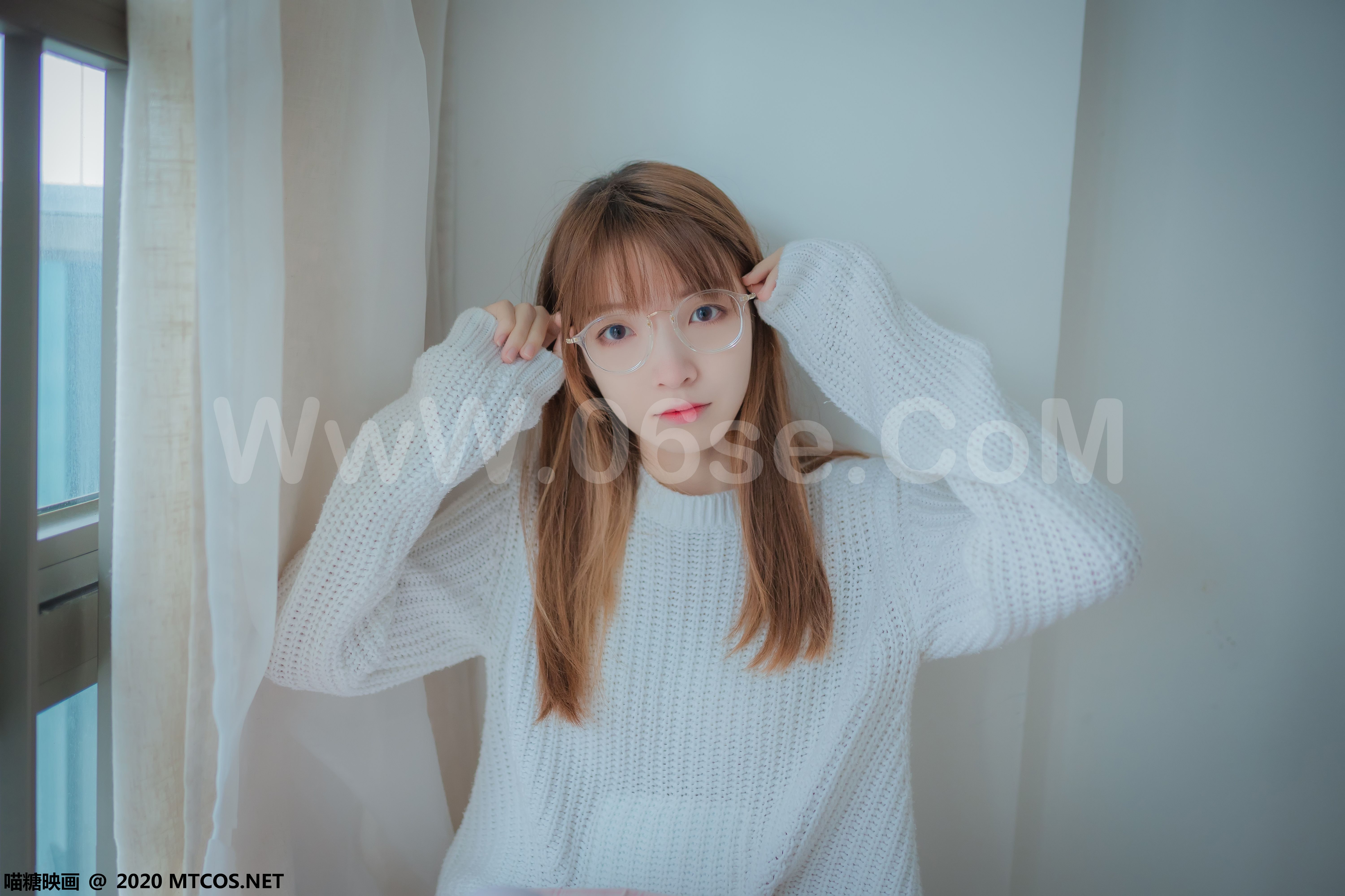 图片[9]-[MTCos] 喵糖映画 Vol.077 粉格裙的眼睛娘-六色网
