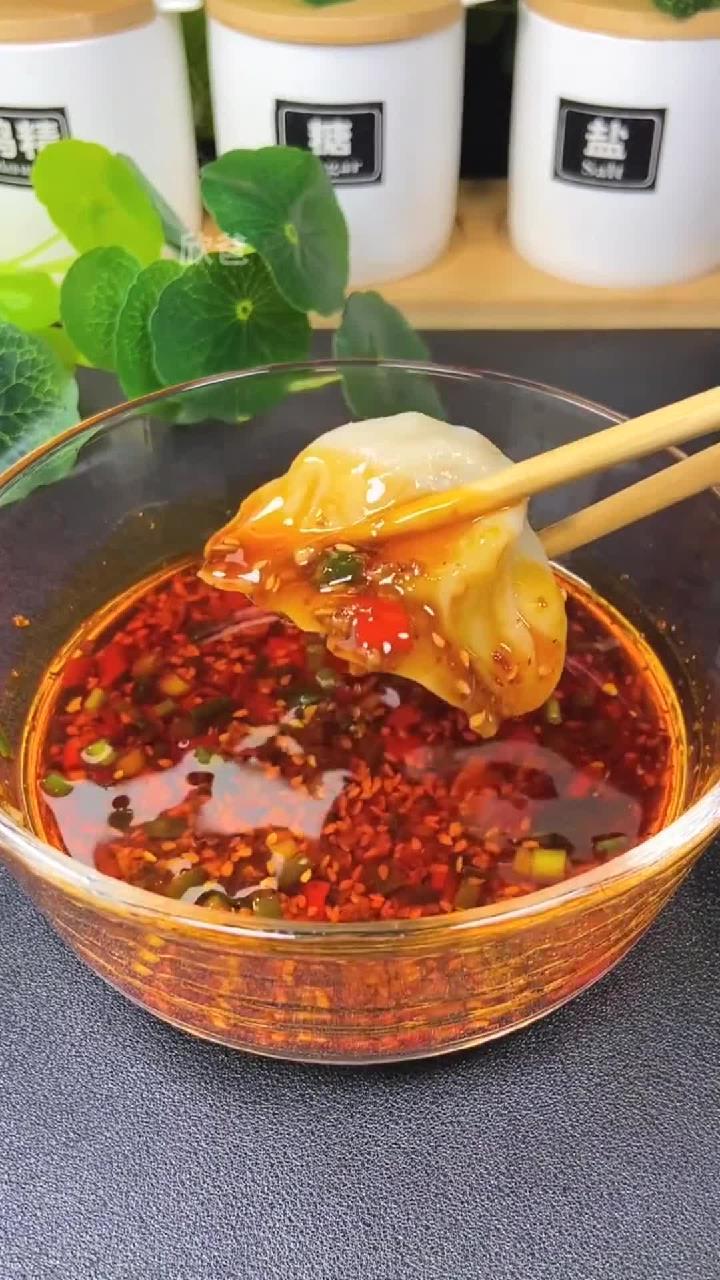 好吃的 来啦 蘸饺子火锅蘸料什么都可以