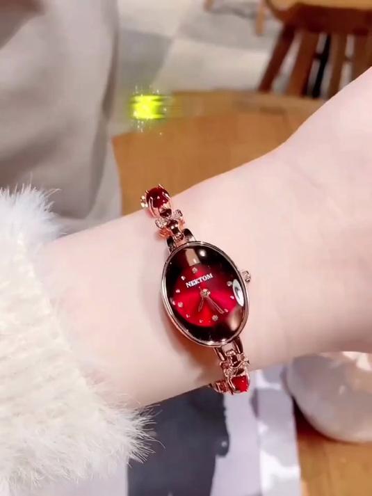 送礼自用都超赞|红宝石手表诠释女性魅力,谁戴谁是焦点