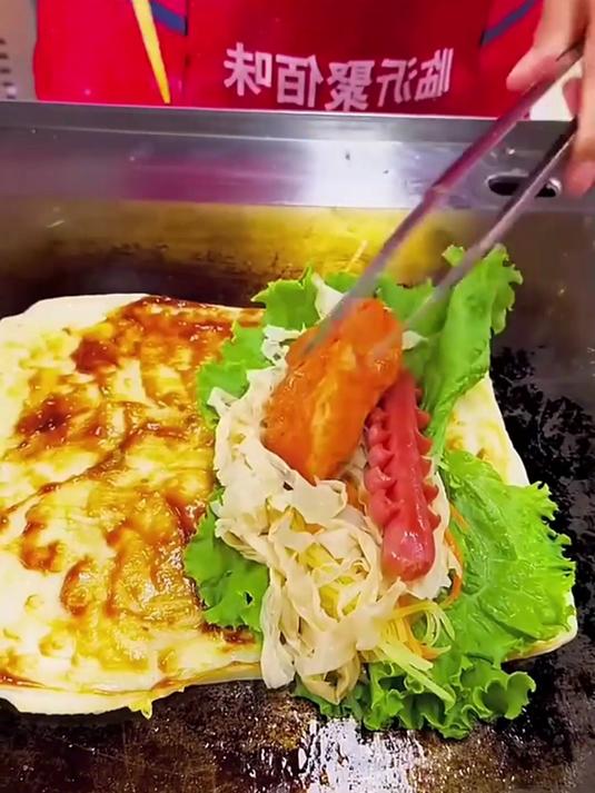 鸡蛋灌饼的做法