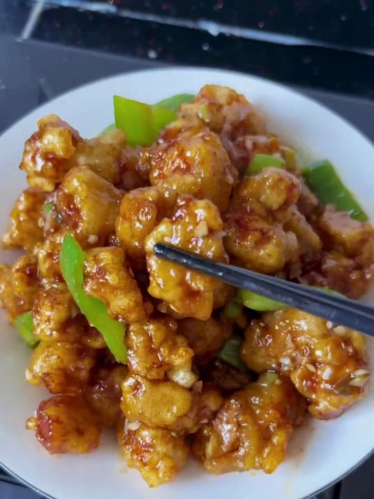 东北饭店必点菜,嘎嘎有名,今天吃的溜肉段