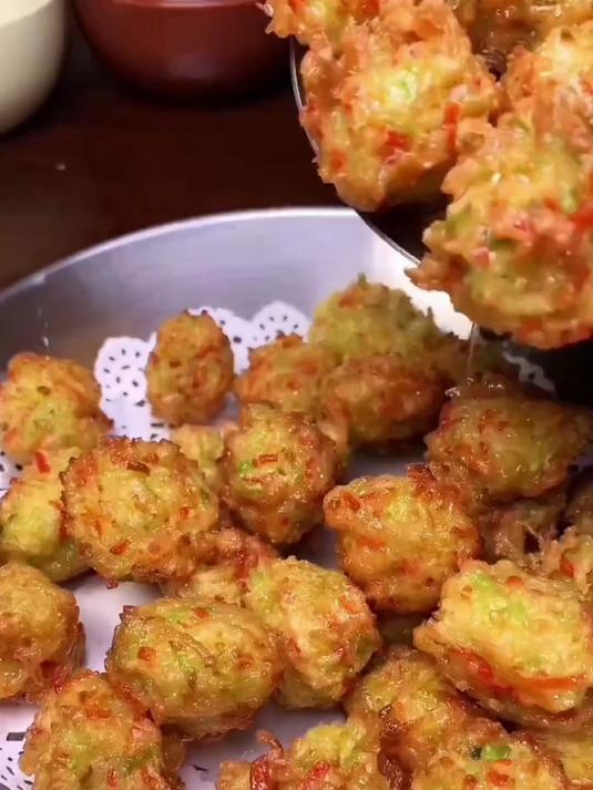 手残党也能做肉丸！这个小工具一压成型，效率拉满，好用绝绝子