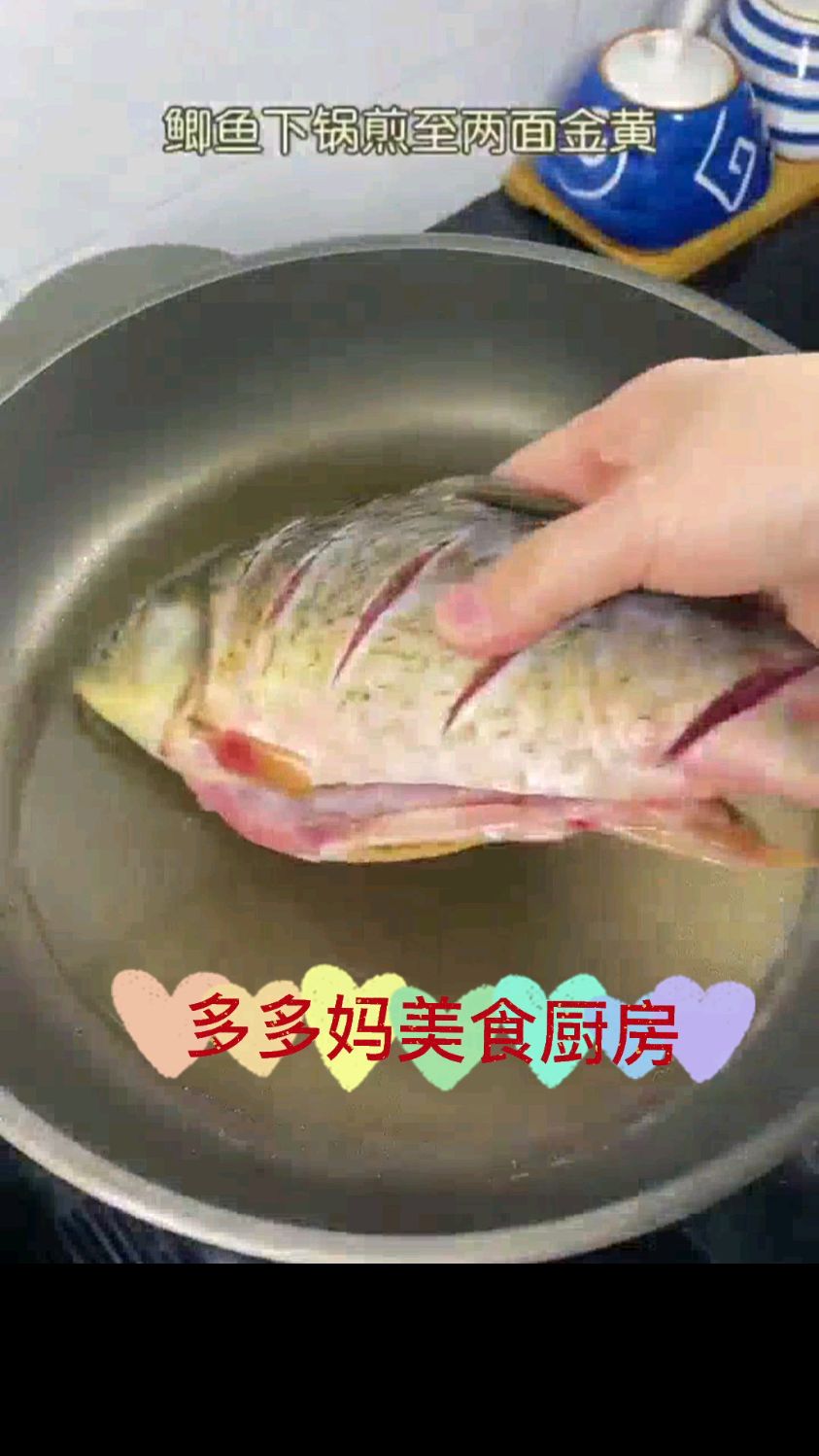 鲫鱼豆腐鸡蛋汤