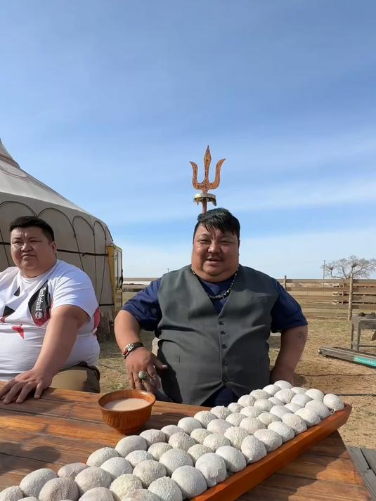 内蒙恩克挑战100只肚包羊肉