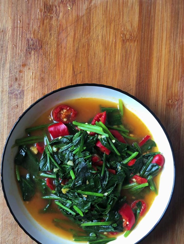 菠菜可以生吃吗,不能生吃,要炒熟吃