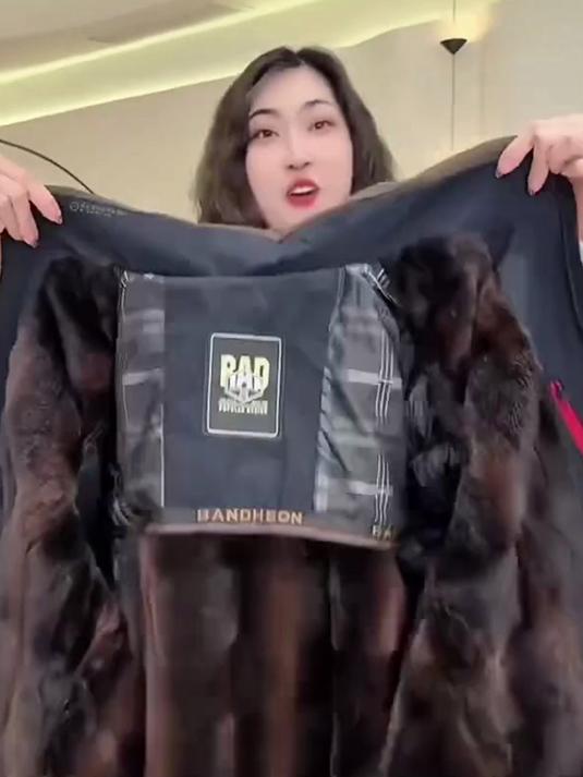 男派克服,融合潮流与实用,冬季出行的绝佳拍档