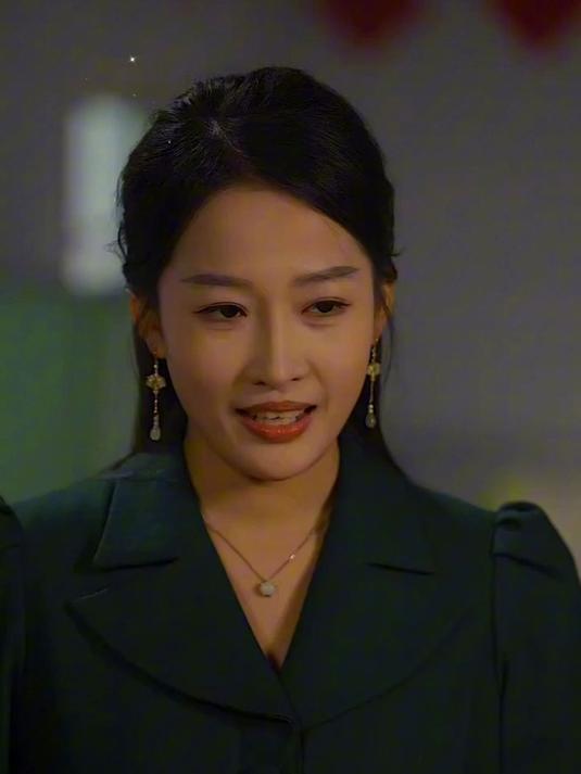 八零厨娘要翻身~男人发现妻子完全和之前不务正业的她判若两人~