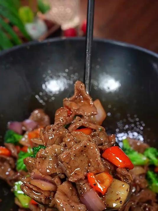 妈妈们要多做牛肉给孩子吃,滑滑嫩嫩牛柳