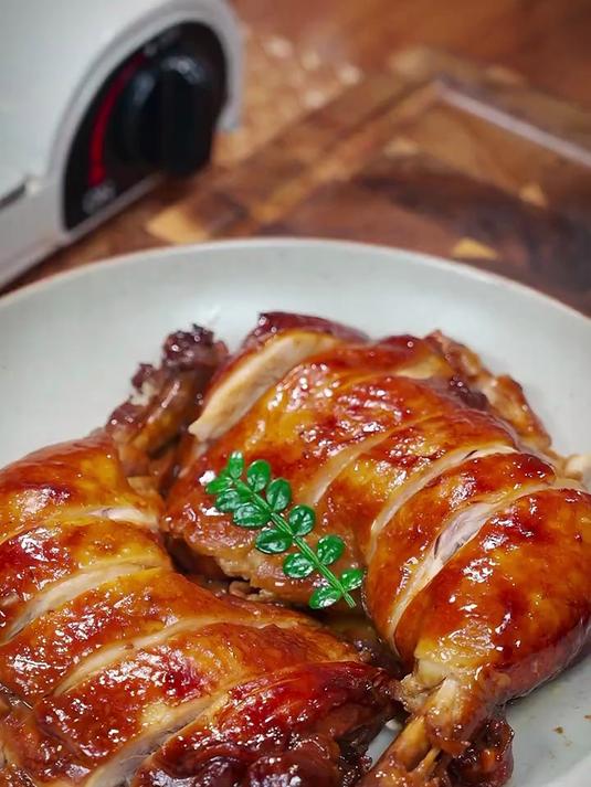 这是鸡腿简单的做法,皮脆肉嫩酱香浓郁