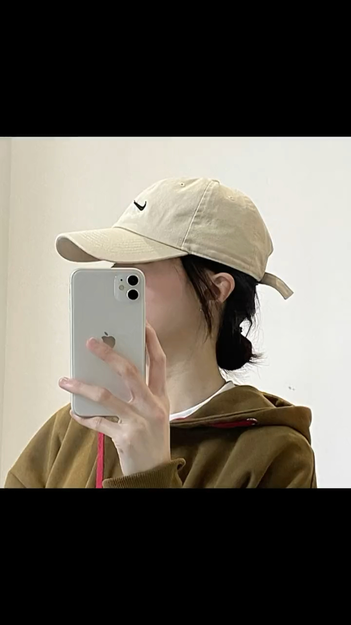 短发尴尬期的姐妹一定要44这样扎!搭配帽子超酷的,真的hin好看!!