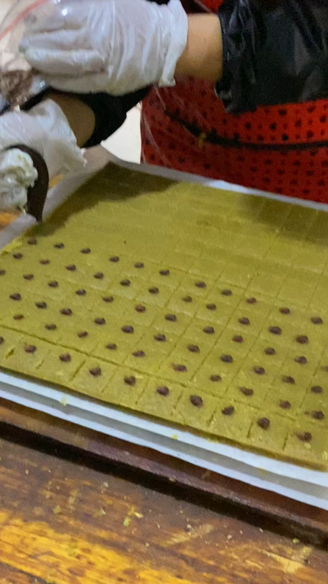 手工制作的麻油绿豆糕太美味
