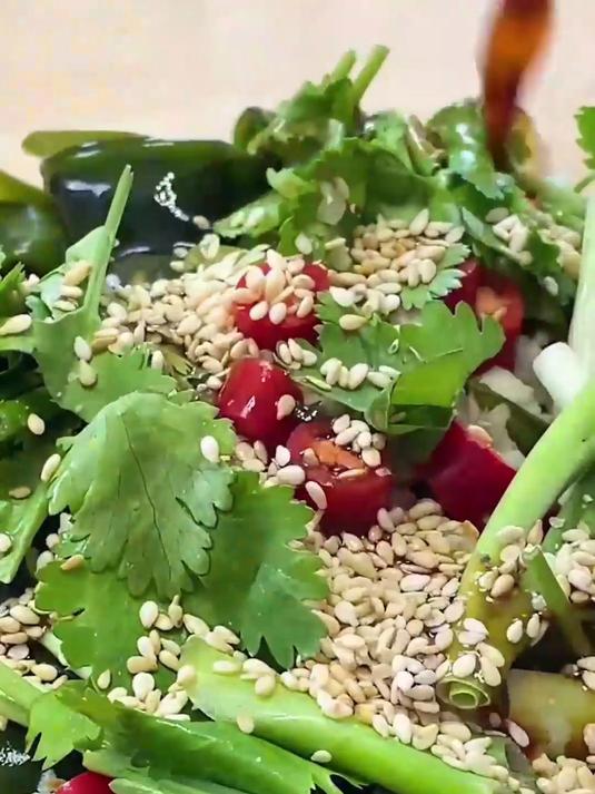 这嫩苗才叫正宗!海带脆嫩无杂质,宝宝喝到见底～