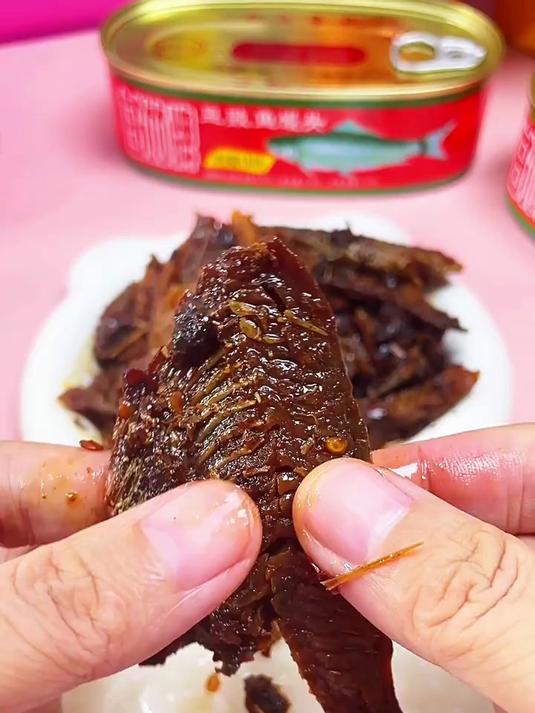 豆豉鱼豆豉鱼罐头鱼罐头甘竹牌豆豉鲮鱼罐头