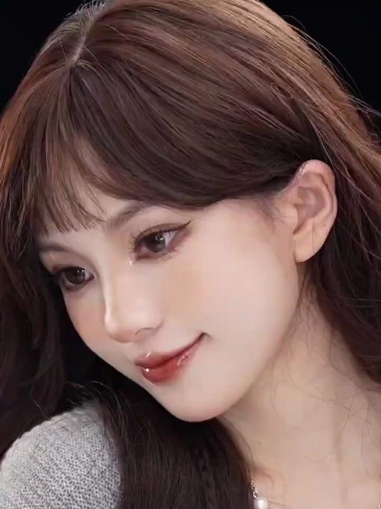 秋冬氛围感十足的杏仁奶茶妆容