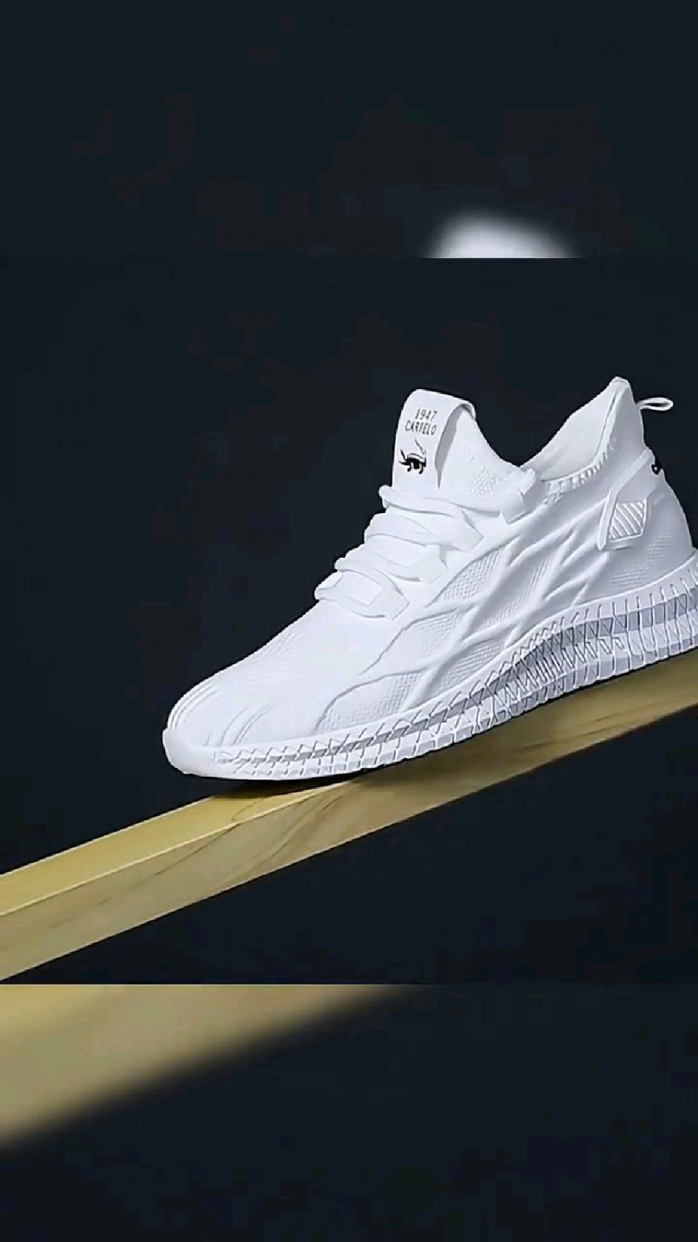 卡帝乐鳄鱼防泼水飞织鞋防污防臭透气防滑运动网鞋男女休闲小白鞋