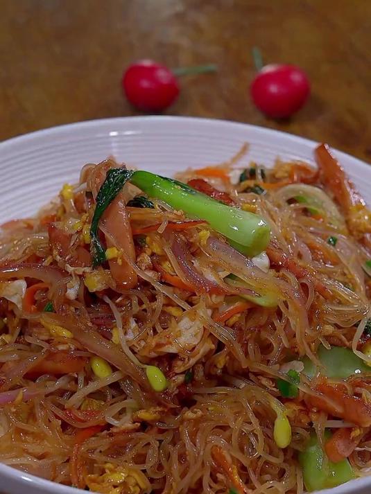 下班回家要是没时间做饭,就做这个蛋炒米粉