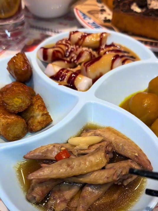 只花300多在上海的港式茶餐厅居然能点14道菜
