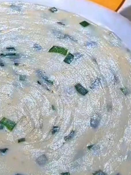 手抓饼这样做，做一次可以吃一个月