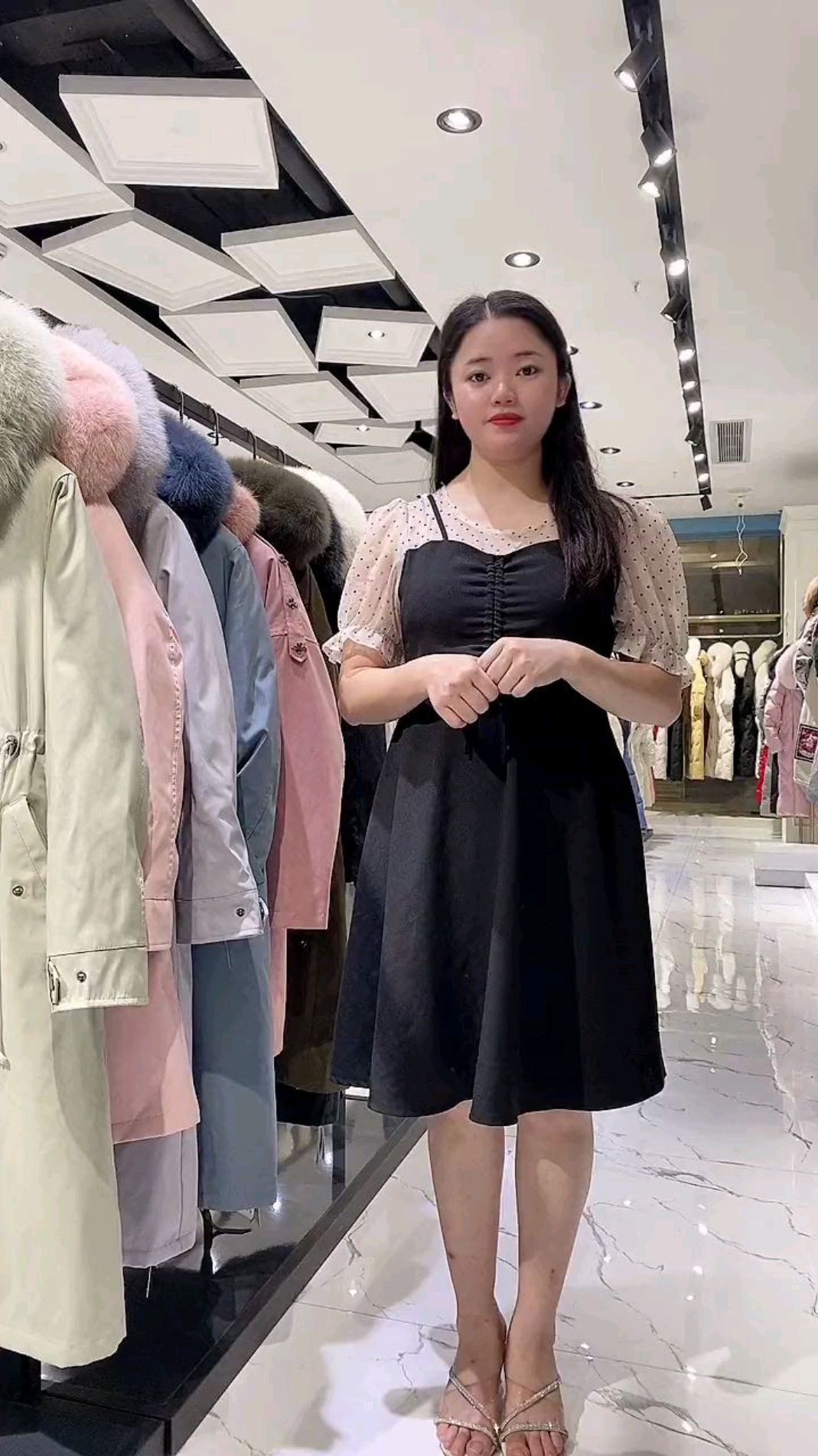 超高品质的中长款派克服,专柜品质,尾货批发市场只要这个价
