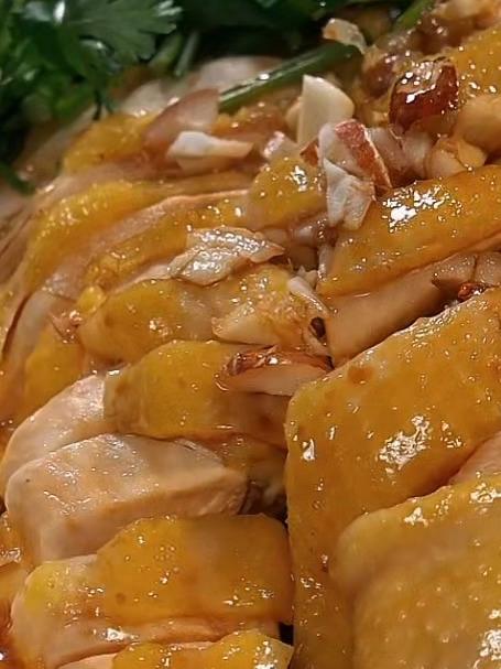 今天给大家分享一个化州香油鸡的做法