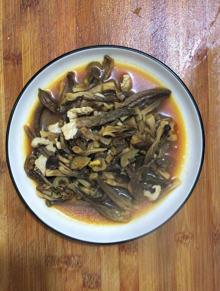 鹿茸菇要焯水再炒吗,直接炒,不需要焯水