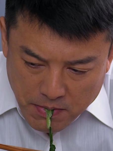 满仓进城:媳妇吃饭总是吧唧嘴,让陈克然瞬间生无可恋