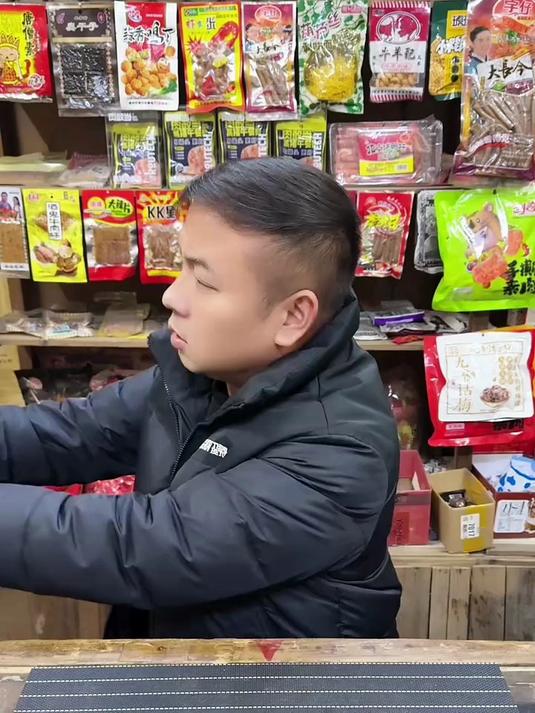 #年味里的中国#这个脱骨侠的无骨鸡爪是去骨留筋真的很满足