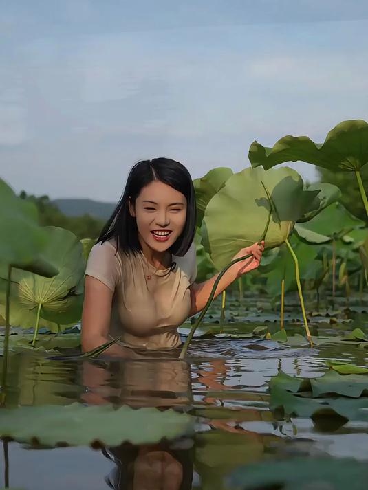 又到了吃藕带的季节了哟，凉拌藕带，清爽开胃