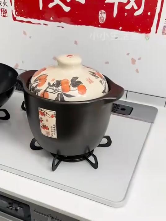 家里备上这个大砂锅真的太实用了,厚实耐用品质好,容量大颜值高