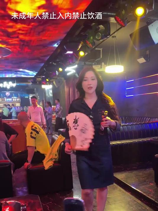 去哪嗨起来!凤舞九天氛围感爆棚!有转莲、瓜子子!