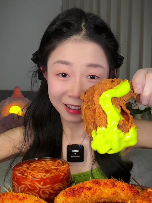 炸鸡炸串火鸡面 好吃好吃好吃～