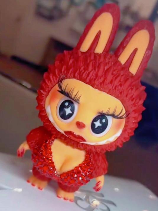 这是夜场Labubu？