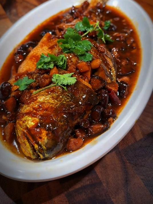 今天给大家分享一道红烧鱼的做法