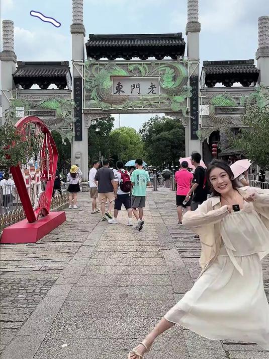 出差来南京咯～早上吃上一碗热腾腾的柴火馄饨也太治愈了吧！