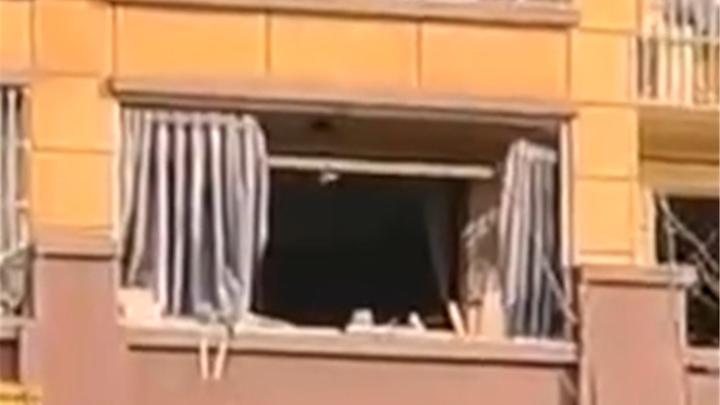 陕西眉县通报居民楼疑似燃气闪爆:多数窗户玻璃破碎,3人轻伤