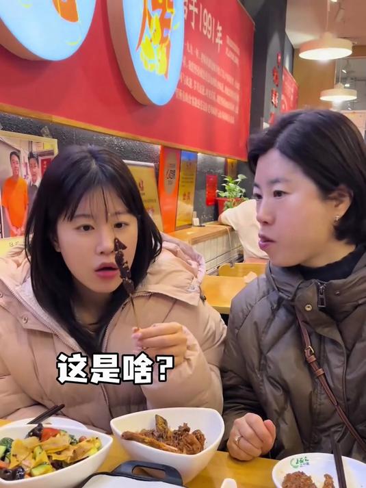 韩国人第一次吃东北烧烤，种类太多了不知道怎么选