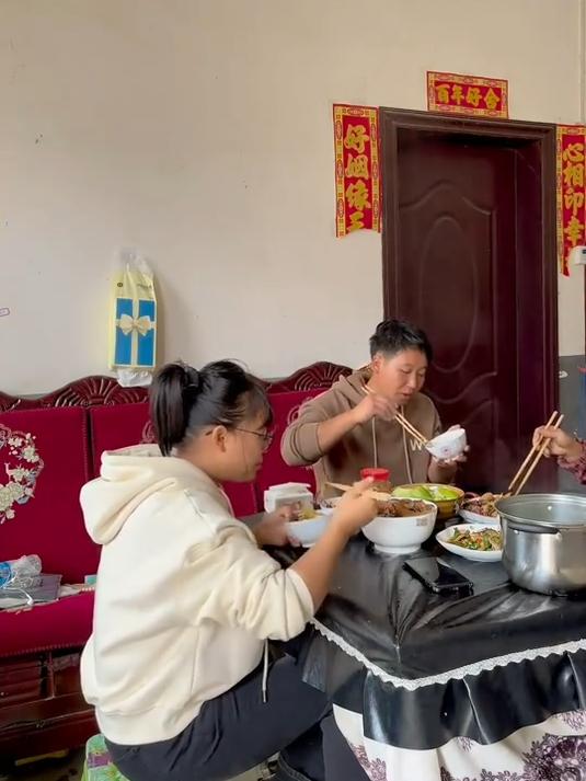 牛皮菜炒胡豆 太香了