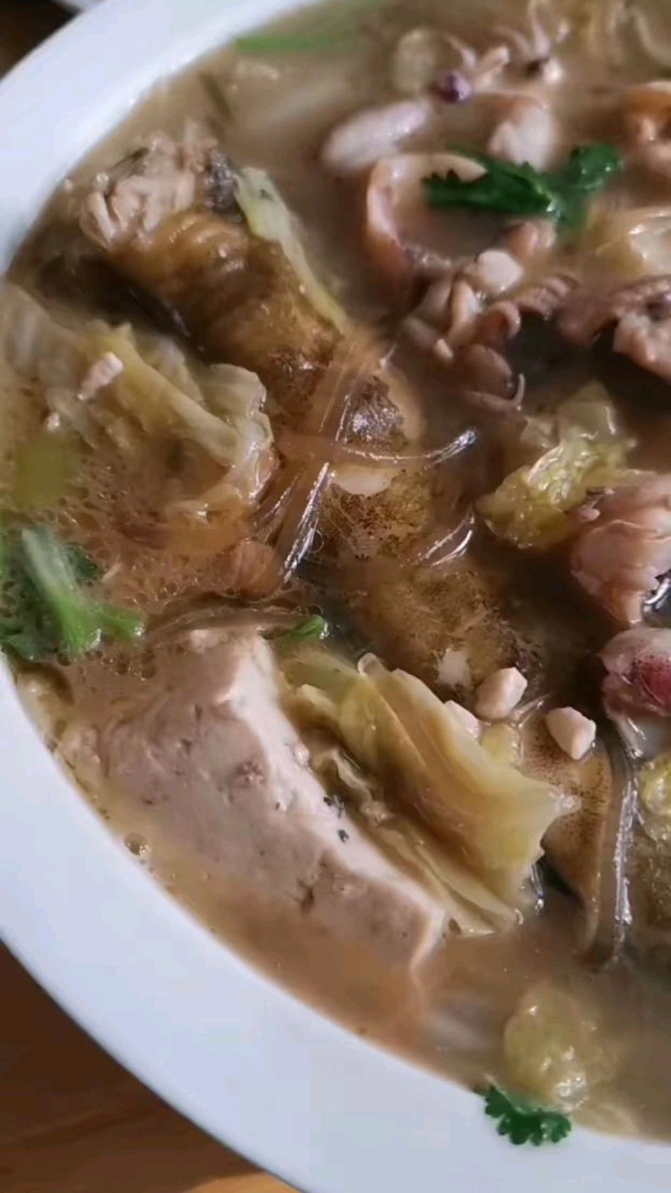 大白菜炖豆腐、肉、鱼、粉条、小笔管
